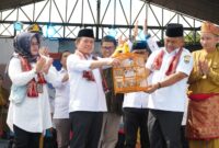 Gubernur Al Haris saat berada di SMAN 2 Muaro Jambi. (Foto: dok. Kominfo Prov. Jambi).