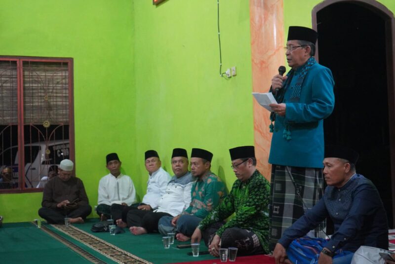 Wakil Gubernur Jambi Drs. H. Abdullah Sani Melaksanakan Safari Ramadhan di Kecamatan Dendang, Kabupaten Tanjung Jabung Timur. (Foto: Kominfo Prov. Jambi).